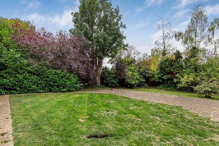 Burnt Ash Hill, Lee, London, SE12 - Photo 4