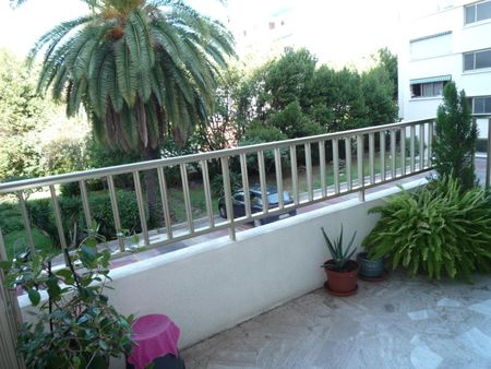 Location Appartement 2 pièces 49m² ROQUEBRUNE CAP MARTIN 06190 - Photo 4