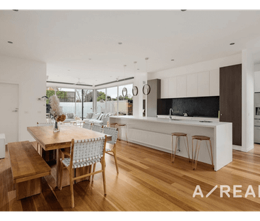 Elegant Edwardian Residence with Modern Extension and Swimming Pool - Photo 6