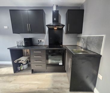 Bridgnorth Road, Wollaston, Stourbridge, DY8 3NY - Photo 2