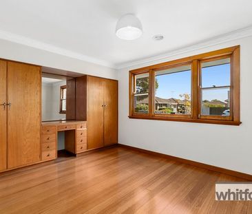 37 Clonard Avenue, Geelong West, VIC 3218, Tuesday 29th October, 4:... - Photo 3