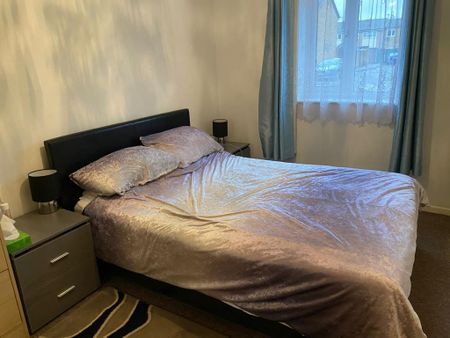 1 bedroom ground floor flat to rent - Photo 3