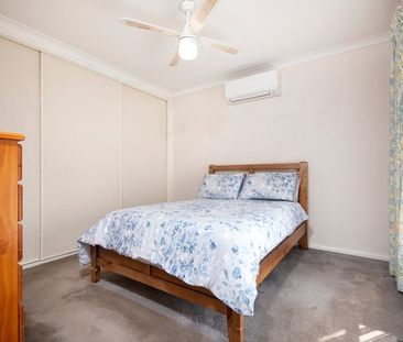 Charming Unit - Photo 3