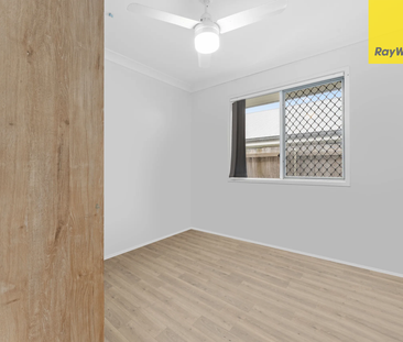 Spacious family home with 4 Bedroom, 2 Bathroom, Solar and Aircons - Photo 6