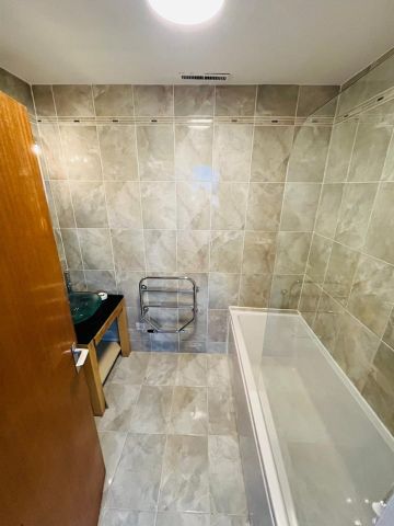Room in a Shared House, Stunning Double Room In Wimbledon, SW19 - Photo 4