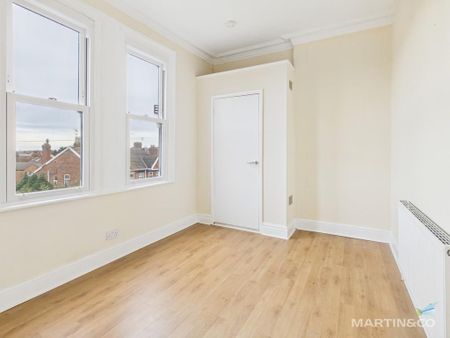 2 bedroom apartment to rent - Photo 3