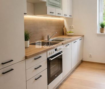Pronájem bytu 2+1 65 m2 - Fotografie 2