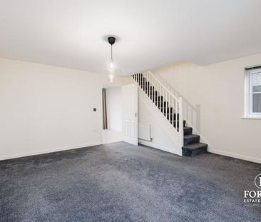 4 bedroom end of terrace house to rent - Photo 2