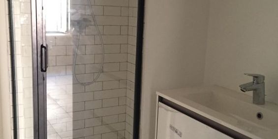 Arles centre au 1er étage studio de 33m² plus mezzanine, - Photo 3