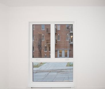 5350 Av. Victoria, apt. 206 - Photo 2