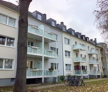 Kleine Dachgeschosswohnung mit 2 Zimmern in Dortmund-Hörde - Photo 1