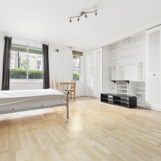 Studio to rent - Photo 1