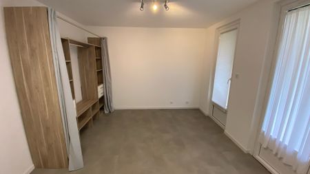 Location Appartement 3 pièces 82m² ANGERS 49000 - Photo 3
