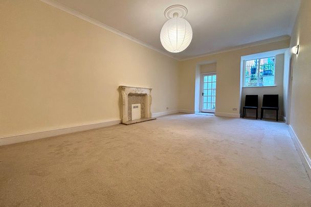 Clifton, 14-15 royal york crescent - Photo 1
