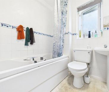 2 bedroom terraced house to rent - Photo 3