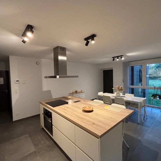 Appartement te huur - Photo 1