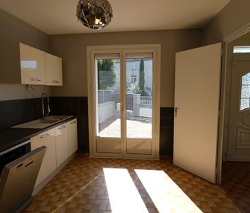 Location Appartement 3 pièces 101m² - Photo 6