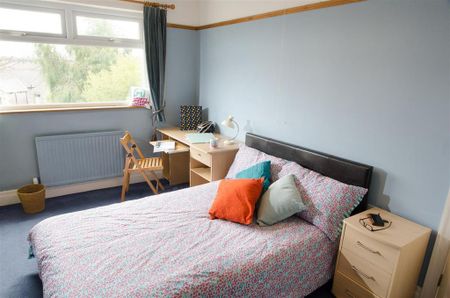 3 bedroom private hall to rent - Photo 5