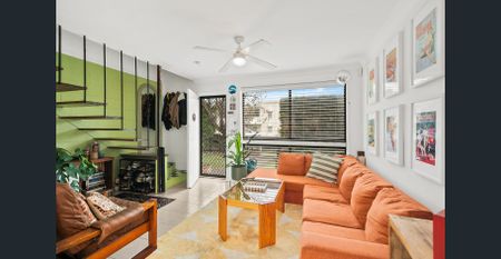 Convenient coastal living - Photo 3