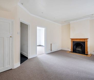 Boundary Road, Colliers Wood, London, SW19 - Photo 2