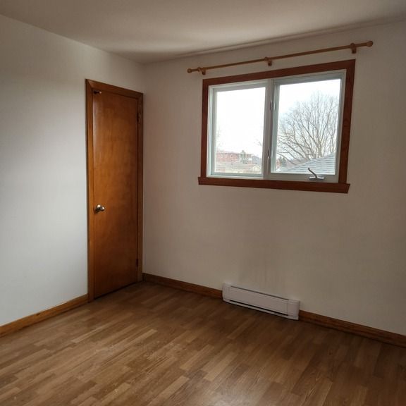 5 1/2 Avec Salle De Lavage - Photo 1