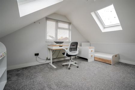 4 bedroom detached bungalow to rent - Photo 5