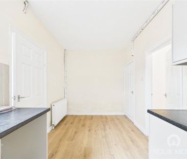 3 bedroom terraced house to rent - Photo 3