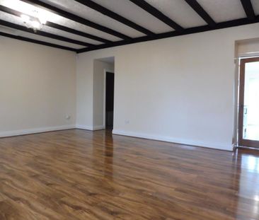 Riseholme Grange, Lincoln, St. Georges Lane - Photo 2