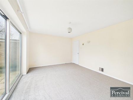 3 bedroom semi-detached house to rent - Photo 2