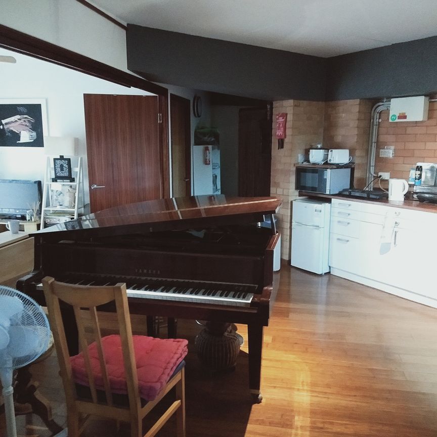 Stafford Heights - Photo 1