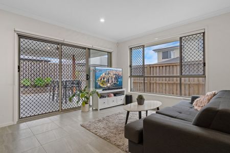 36 Whitsunday Circuit,PIMPAMA - Photo 2