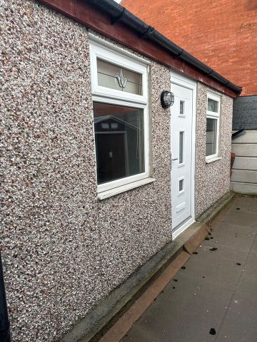 Bedsit, Manley Road, M21 - Photo 5