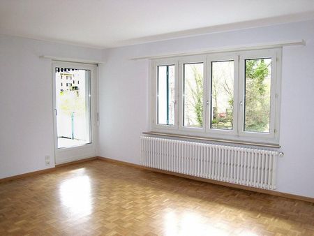 Grosszügige 4.5-Zimmerwohnung in gepflegter Liegenschaft zu vermieten - Foto 2
