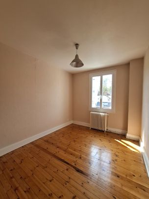 Location Appartement 4 pièces 71m² VICHY 03200 - Photo 1