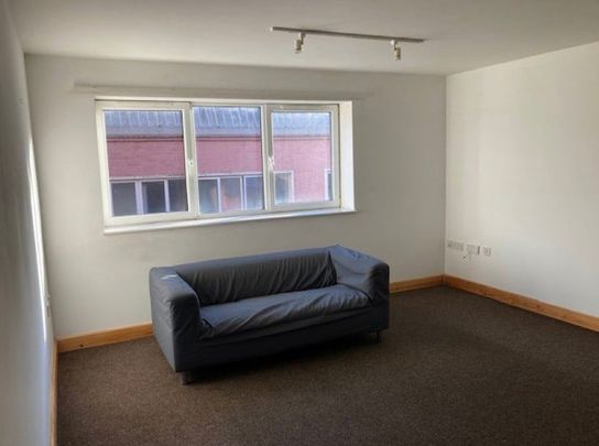 2 Bed Flat, Argyle Court, BS2 - Photo 1