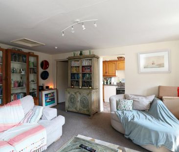 3 bedroom apartment to rent - Photo 6