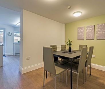 Mixed use to rent - Photo 1