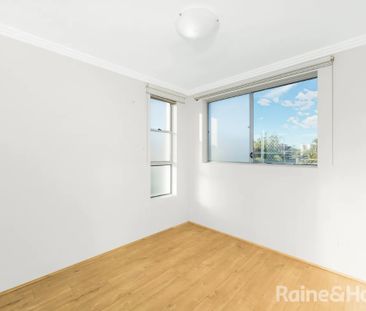 Two-Bedroom Apartment in Heart of Westmead - Photo 5
