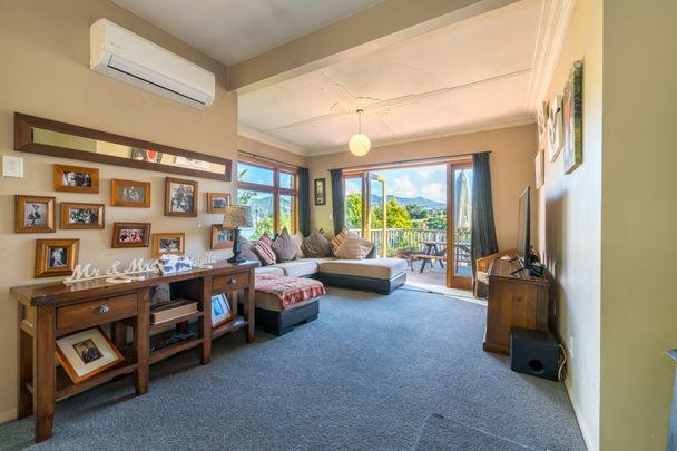 Captivating on Castlewood Road - Photo 1