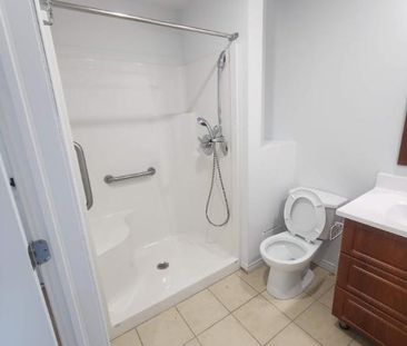1 CH - 1 SDB - Montréal - $1,195 /mo - Photo 4