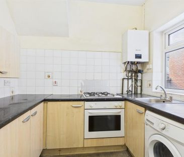 2 bedroom flat to rent - Photo 6
