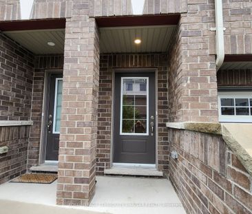 For Lease - 229 Danzatore Path, Oshawa, Ontario - Photo 5