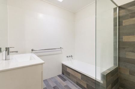 767A London Road, Chandler QLD 4155 - House For Rent | Domain - Photo 3