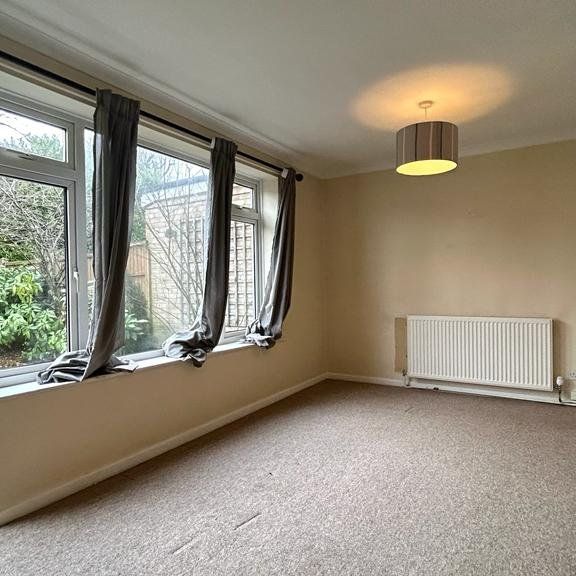 Well Close, Surrey Well Close, Surrey - Photo 1