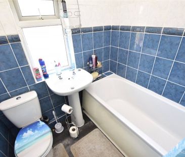 Acre Road, Middleton, Leeds, LS10 - Photo 2