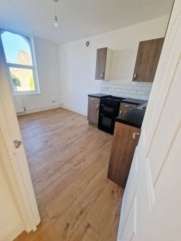 1 Bed Flat, Clifton Road, SE25 - Photo 5