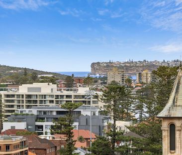 Immaculate updated apartment with harbour glimpses - Photo 4
