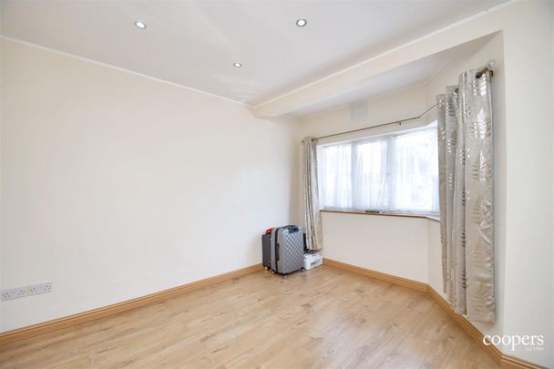 3 bedroom house - semi-detached - Photo 1