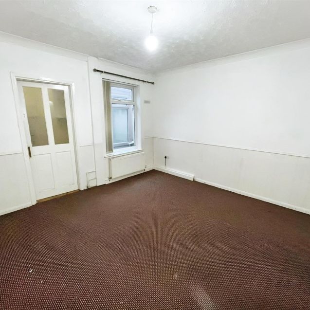 3 bedroom - Photo 1