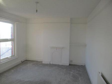 5 bedroom flat to rent - Photo 3